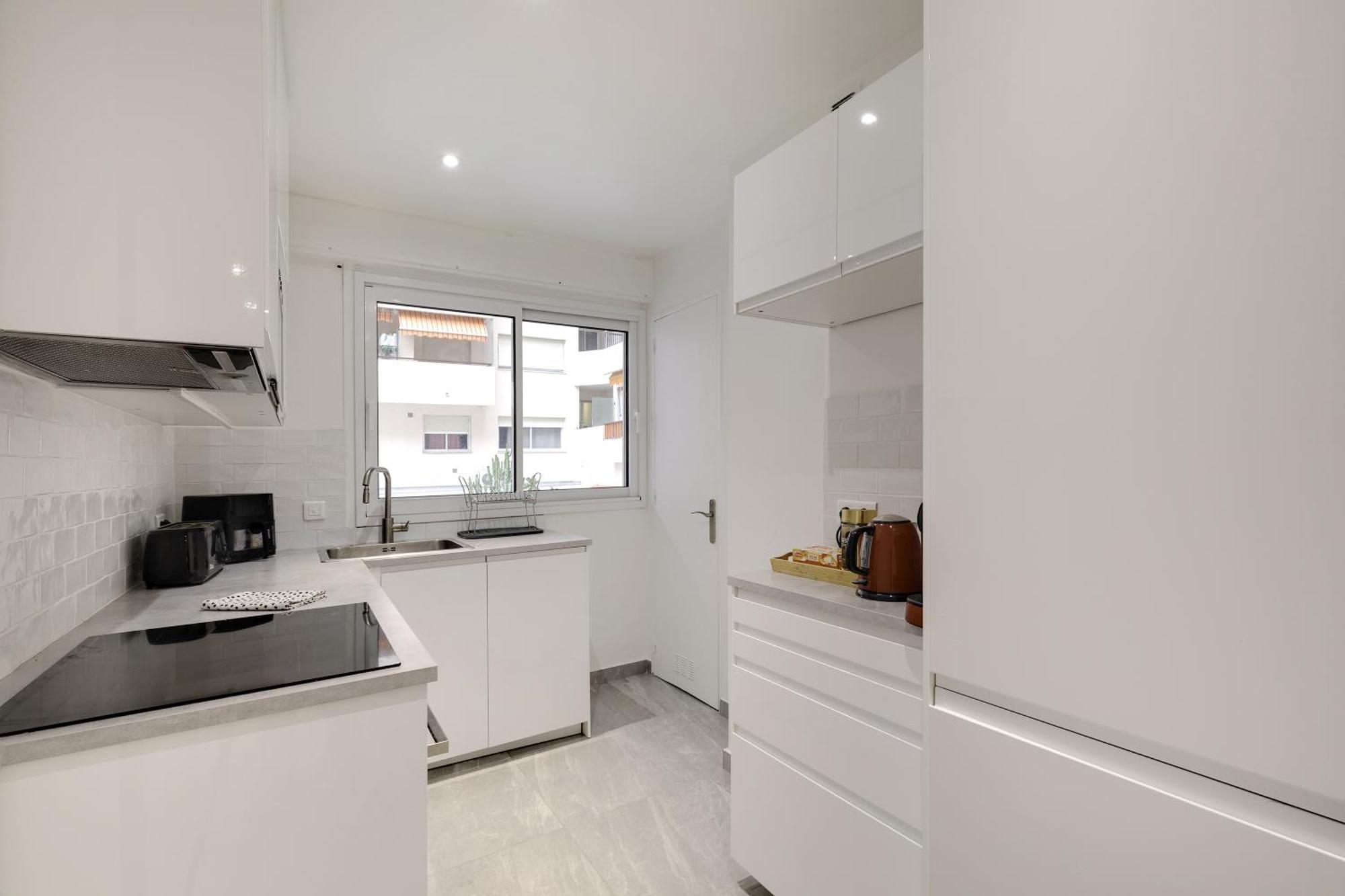 Newly Renovated Charming Downtown Apartment Antibes Exterior photo