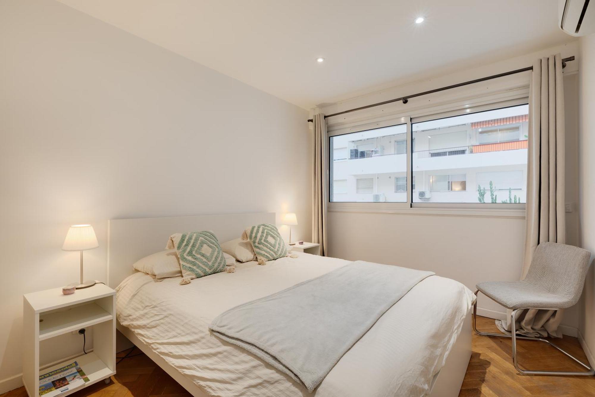Newly Renovated Charming Downtown Apartment Antibes Exterior photo